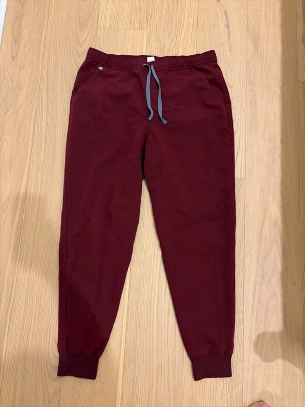 FIGS Technical Collection Jogger Scrub Pants, Men's XL, Burgundy